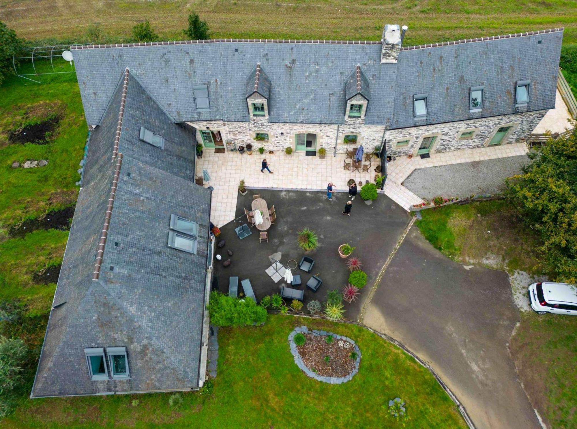 Les Pierres Bleues Saint-Coulitz Exterior foto